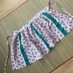 Sweet Vintage Farmhouse Pink Roses Apron